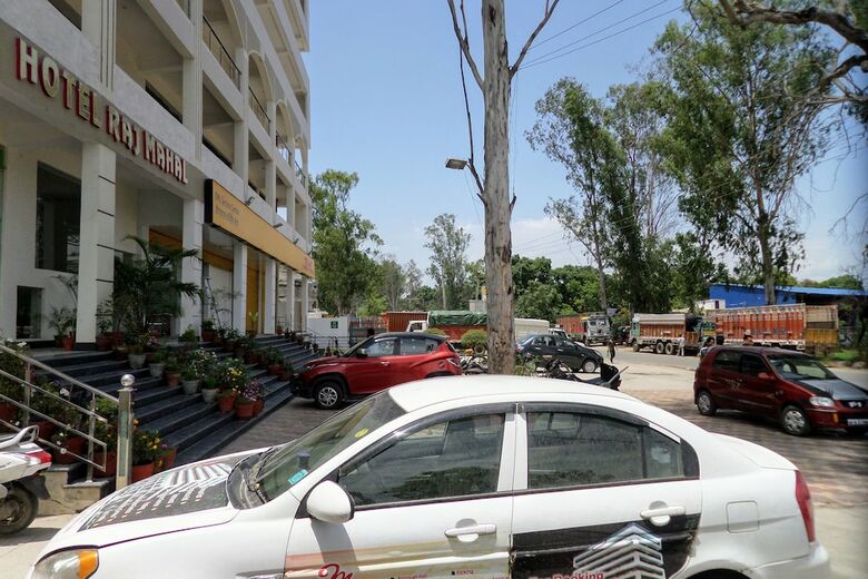 Hotel Raj Mahal