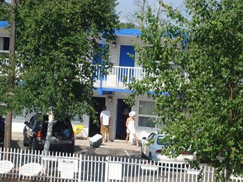 Motel Canadas Best Value Inn