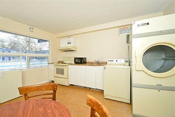 Motel Canadas Best Value Inn