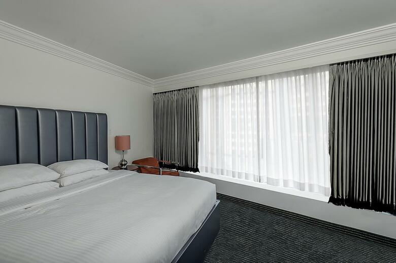 Tower Hotel At Fallsview