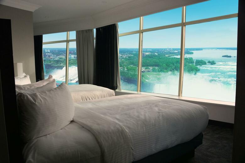 Tower Hotel At Fallsview