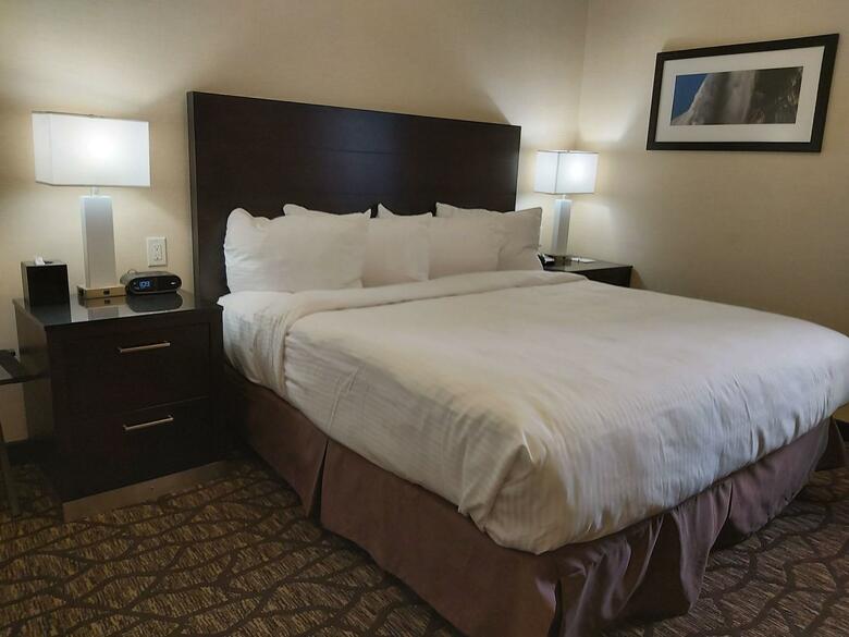 Tower Hotel At Fallsview