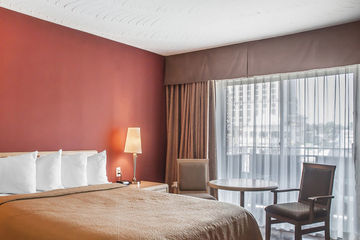 Quality Hotel Fallsview Cascade
