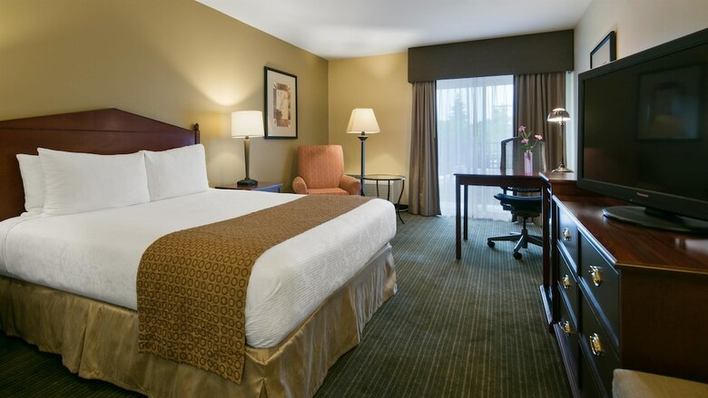 Hotel Best Western Plus Plaza By The Green