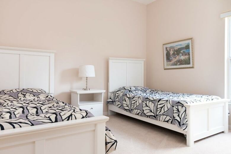 Cumbrian Lakes 4826 - Six Bedroom Villa With Private Pool