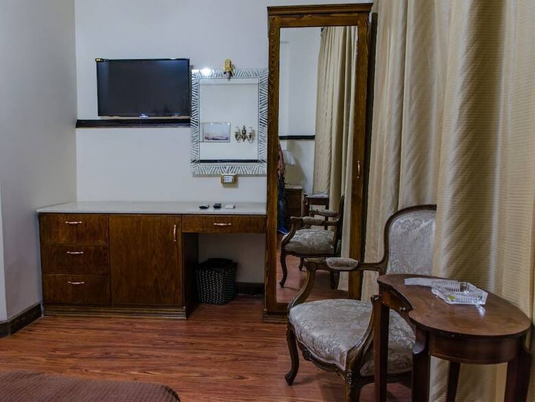 Chic Apartment  In The Heart Of Cairo