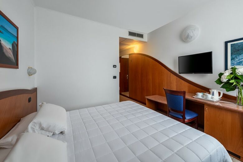 Rivoli Hotel