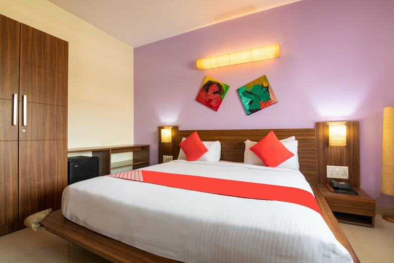 Oyo 14972 Hotel Ekaa