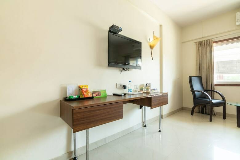 Oyo 14972 Hotel Ekaa