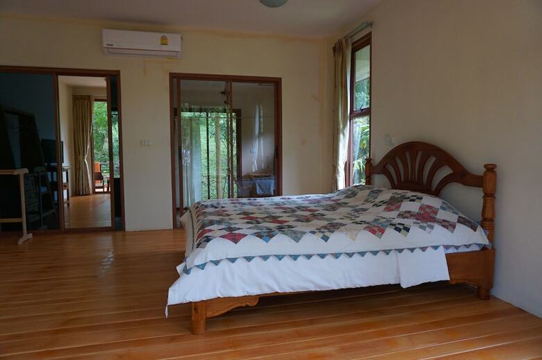 Hotel Smallville Resort Ranong