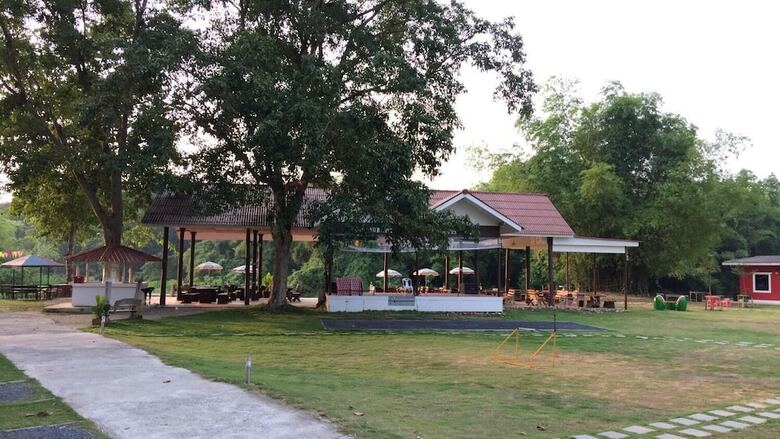 Hotel River & Mountain Resort