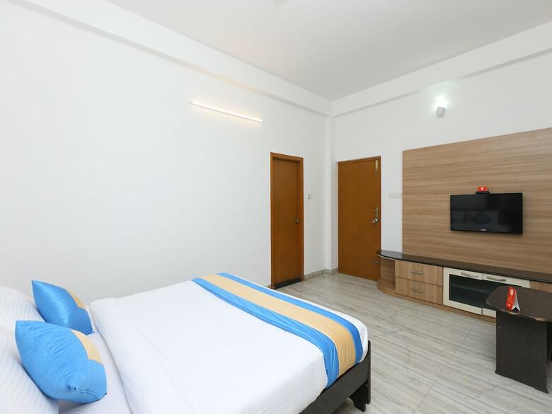 Oyo 12492 Blue Ocean Hotels And Resorts