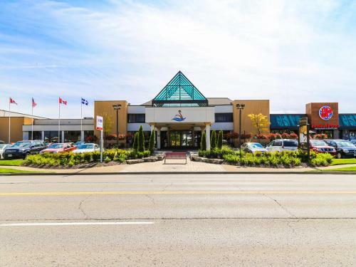 Hotel Americana Waterpark Resort & Spa
