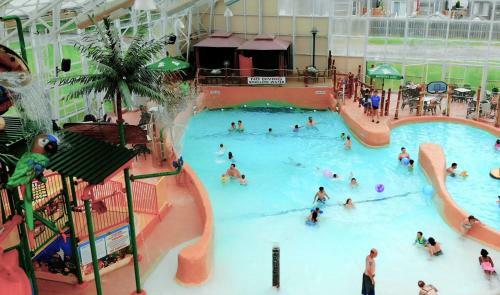 Hotel Americana Waterpark Resort & Spa