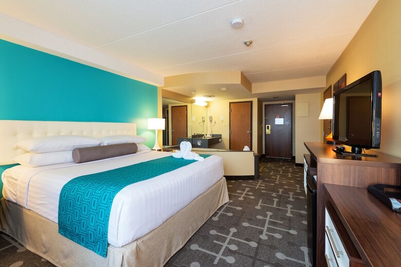 Howard Johnson Hotel By The Falls