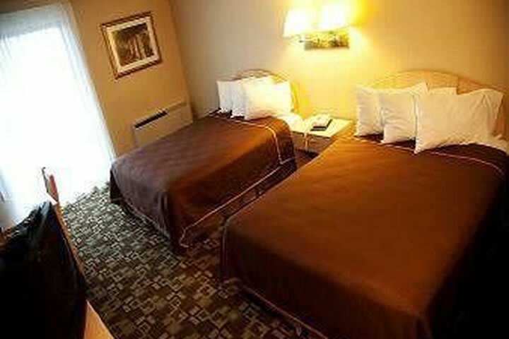 Howard Johnson Hotel By The Falls