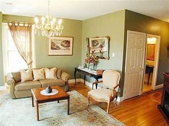 Redwood Bed And Breakfast