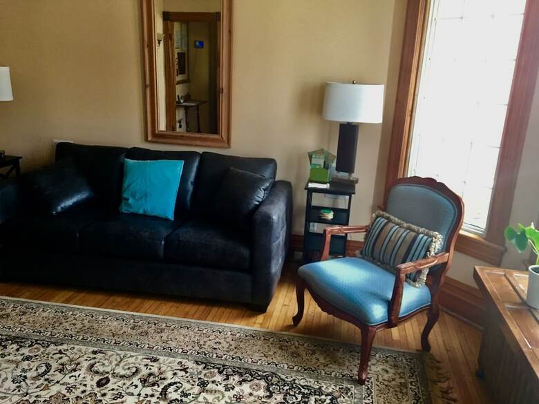 Ellis House Bed & Breakfast