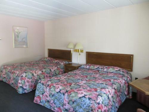 Parkway Motel