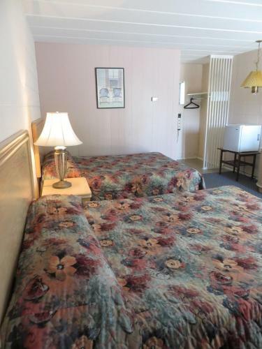 Parkway Motel