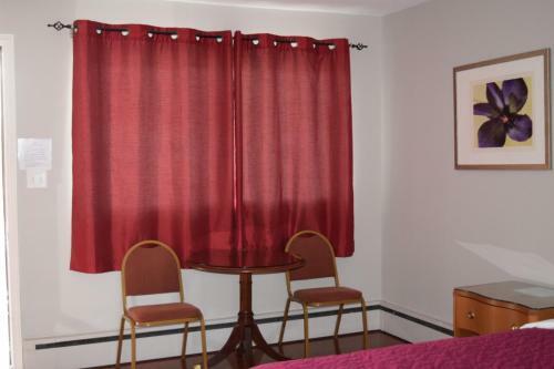 Willow Motel
