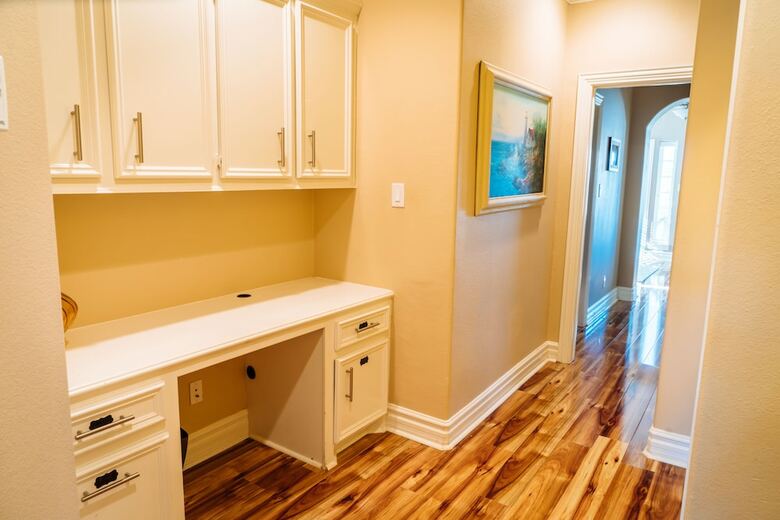 Spacious Kemah Boardwalk Townhome