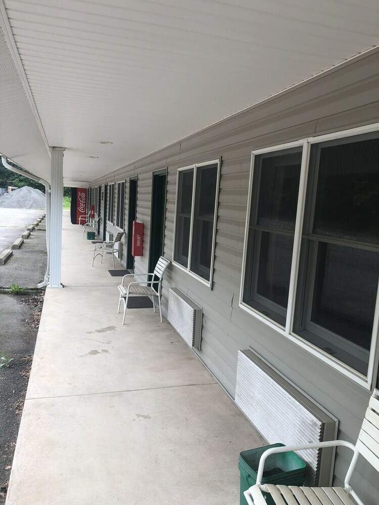 Gravity Inn Motel