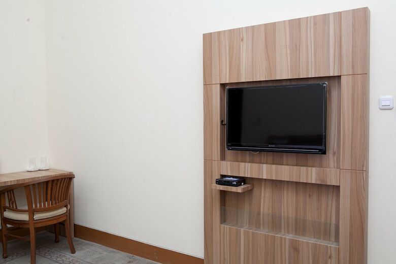 Hotel Reddoorz Plus Near Pasundan University