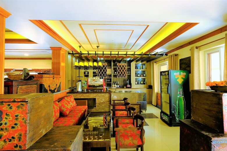 Hotel Mukhum International