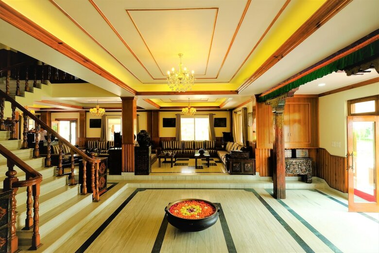 Hotel Mukhum International