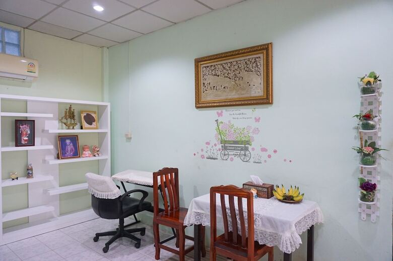 Hotel Garden Homestay Suratthani