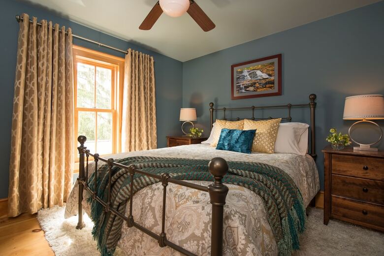 Bed & Breakfast Gothic Eves Inn And Spa