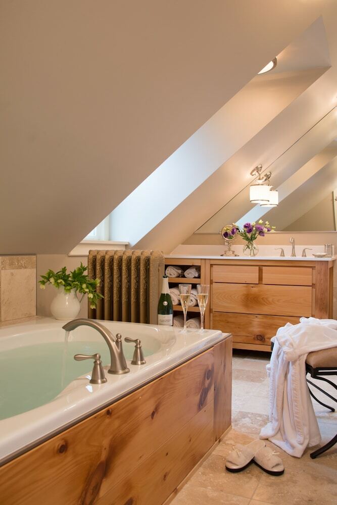 Bed & Breakfast Gothic Eves Inn And Spa