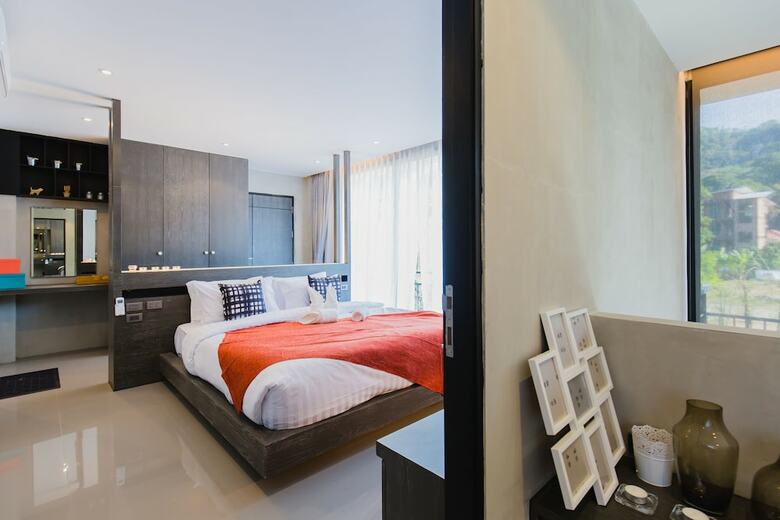 Luxury 4 Bedroom Villa Baan Rim Nam