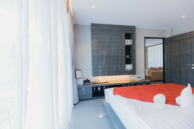 Luxury 4 Bedroom Villa Baan Rim Nam