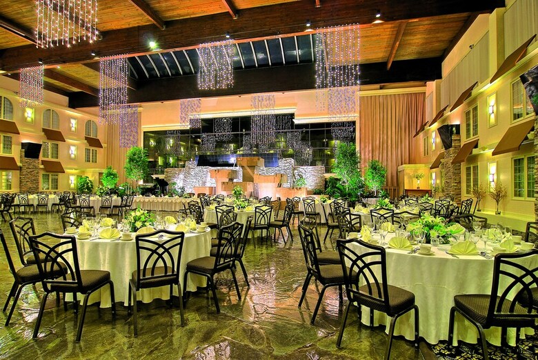 Hotel Eden Resort And Suites, Bw Premier Collection