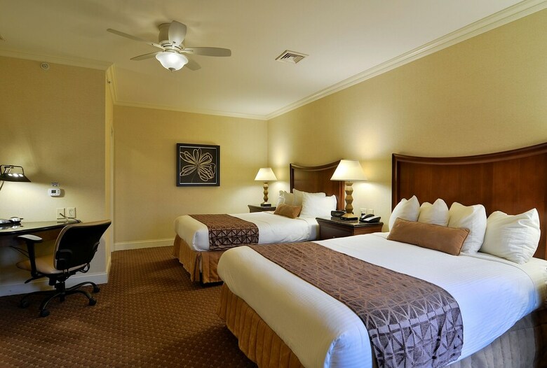 Hotel Eden Resort And Suites, Bw Premier Collection