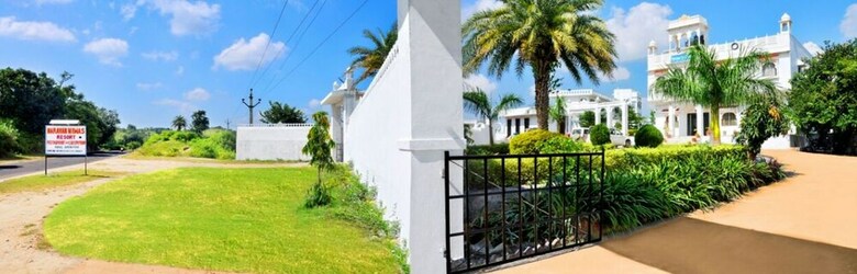Hotel Narayan Niwas Resort