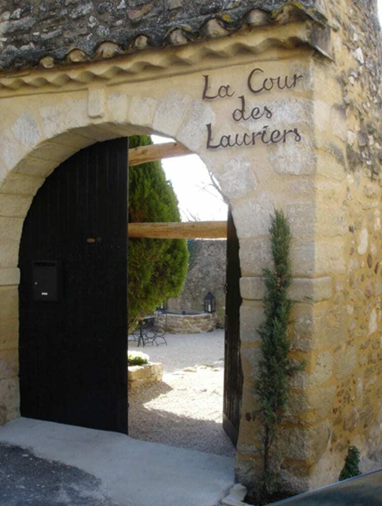 Hotel Maison D'h�tes La Cour Des Lauriers