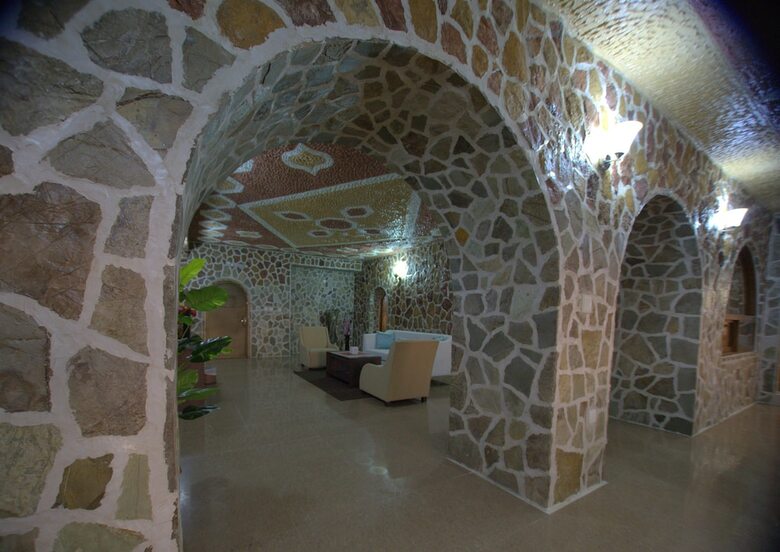 Mahadha Hotel
