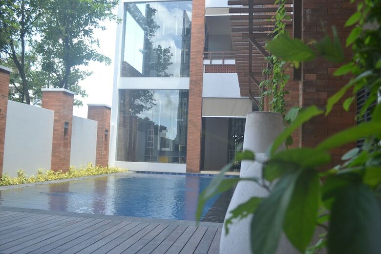Hotel Parangraja