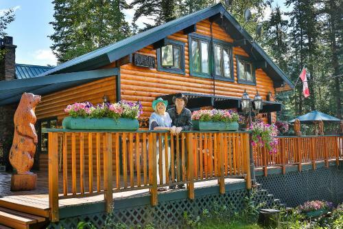 Mountain River Lodge