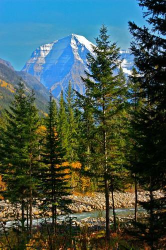 Mountain River Lodge