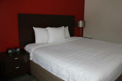 Highwood Motel