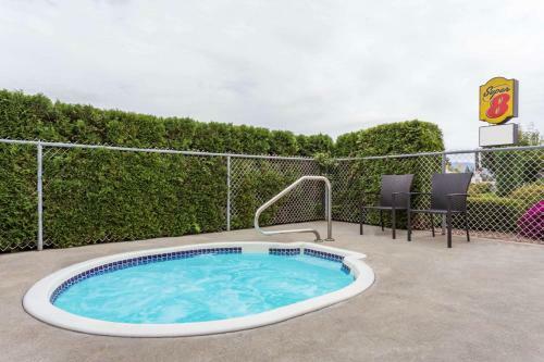 Motel Super 8 Lake Country - Winfield Area