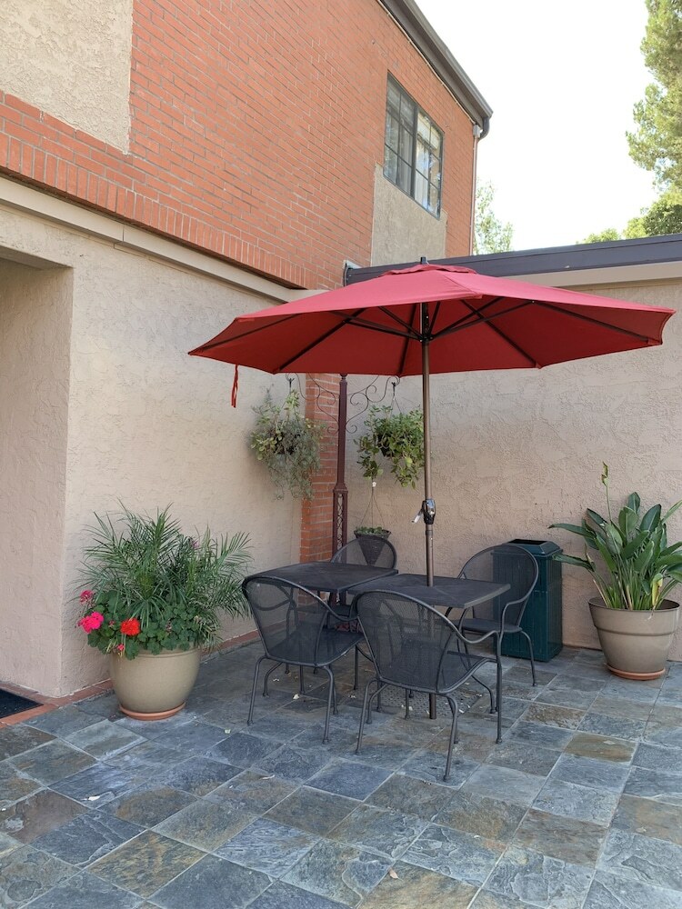 Hotel Ramada By Wyndham Poway