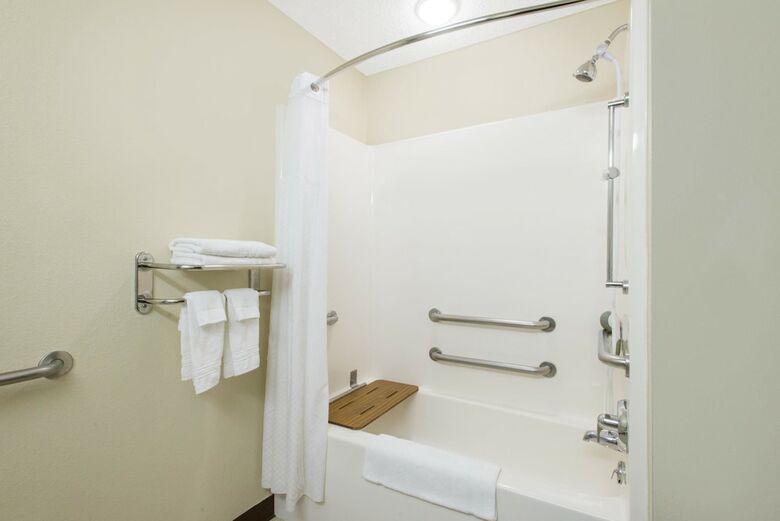 Hotel Microtel Inn & Suites By Wyndham Seneca Falls