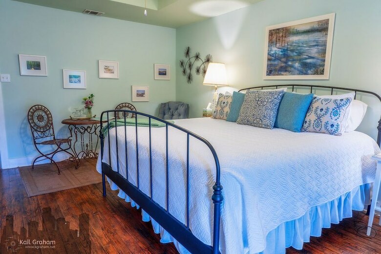 Bed & Breakfast Equinox Inn At Biscuit Hill
