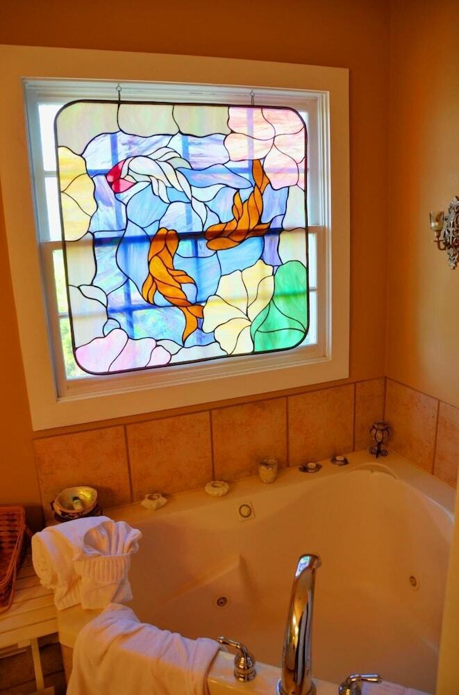 Bed & Breakfast Equinox Inn At Biscuit Hill
