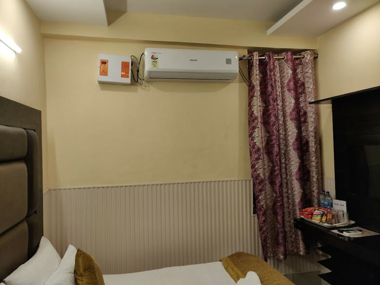 Hotel The Grand Hill